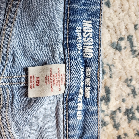 High-Rise Flower Embroidered Denim Shorts - Picture 5 of 5